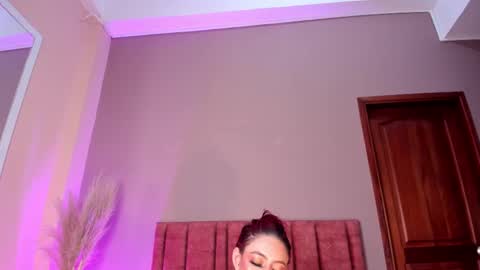 Snapshot of jupiterfoxxxx chatting on 11-14-25, 01:26 Jupiter Fox online show from 11-14-25, 01:26