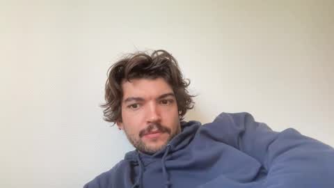 just_a_guy_with_a_big_cock online show from 10-24-25, 08:55