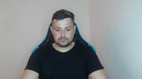 Snapshot of just_a_nice_guy_27 chatting on 04-25-26, 11:24 Alex online show from 04-25-26, 11:24