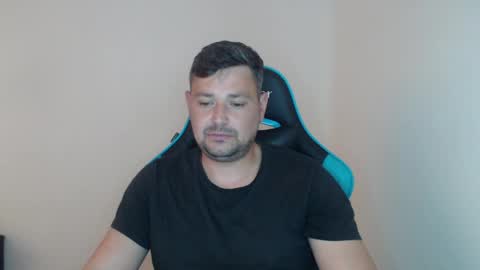 Snapshot of just_a_nice_guy_27 chatting on 05-04-26, 11:28 Alex online show from 05-04-26, 11:28