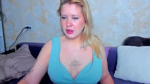 Alex Alexandra online show from 05-21-26, 01:01