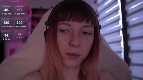 Snapshot of just_busking chatting on 03-11-25, 05:38 Julia online show from 03-11-25, 05:38