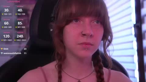 Snapshot of just_busking chatting on 06-25-26, 01:48 Julia online show from 06-25-26, 01:48