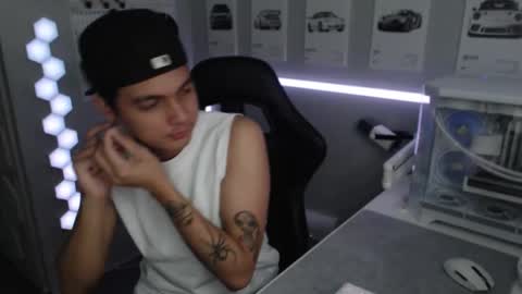 Snapshot of justagamerxxx chatting on 11-20-25, 10:59 Rhys online show from 11-20-25, 10:59