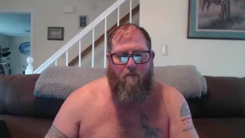 Snapshot of justaguyandnaked chatting on 12-31-24, 07:07 justaguyandnaked online show from 12-31-24, 07:07