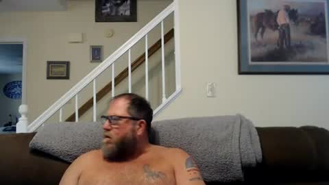 Snapshot of justaguyandnaked chatting on 06-19-26, 06:12 justaguyandnaked online show from 06-19-26, 06:12