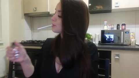 JustAnne online show from 11-07-25, 02:44