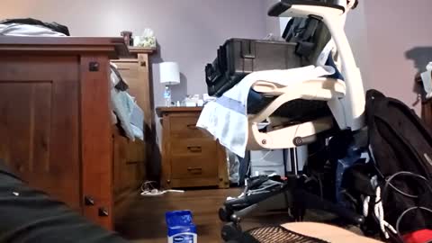 Snapshot of justaskforbiga chatting on 02-19-25, 06:11 Tohiptwoquit online show from 02-19-25, 06:11