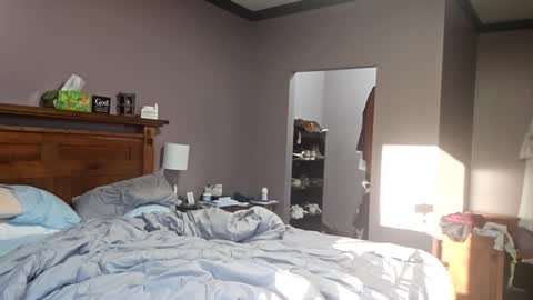 Snapshot of justaskforbiga chatting on 03-09-25, 11:03 Tohiptwoquit online show from 03-09-25, 11:03