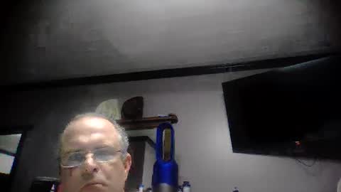 Snapshot of justaskforbiga chatting on 11-02-25, 11:40 Tohiptwoquit online show from 11-02-25, 11:40