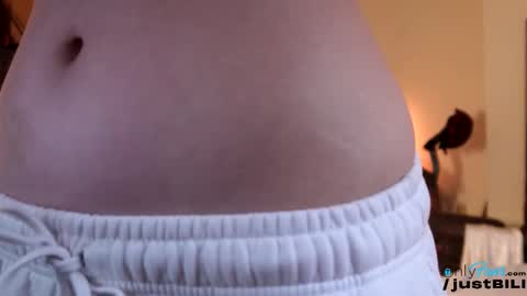 Snapshot of justbecauseiloveit chatting on 10-15-25, 08:03 Billie B William online show from 10-15-25, 08:03