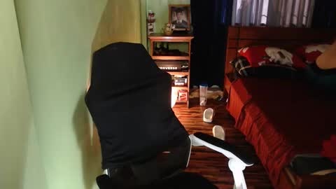 Snapshot of justcallmekarl chatting on 10-20-25, 12:44 Karl online show from 10-20-25, 12:44