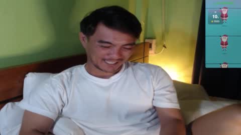 Snapshot of justcallmekarl chatting on 12-22-25, 05:48 Karl online show from 12-22-25, 05:48
