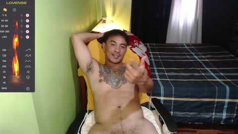 Snapshot of justcallmekarl chatting on 05-07-26, 05:35 Karl online show from 05-07-26, 05:35