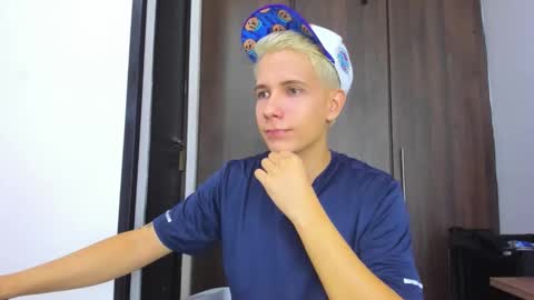 Snapshot of justin_biker chatting on 11-02-25, 10:28 justin_biker online show from 11-02-25, 10:28