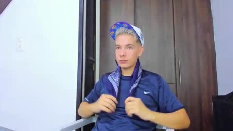 Snapshot of justin_biker chatting on 11-22-25, 11:26 justin_biker online show from 11-22-25, 11:26