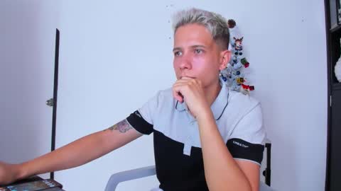 Snapshot of justin_biker chatting on 11-29-25, 04:32 justin_biker online show from 11-29-25, 04:32