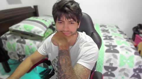 Snapshot of justin_stark1 chatting on 01-24-25, 11:45 Diego online show from 01-24-25, 11:45