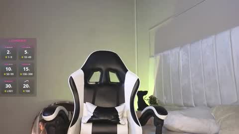 Snapshot of justin_valverde chatting on 10-21-25, 02:56 Justin online show from 10-21-25, 02:56