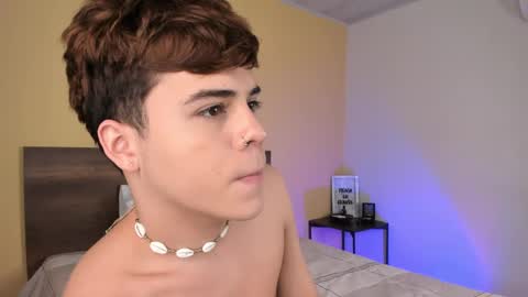 Snapshot of justinbiler chatting on 12-21-24, 04:09 Justin online show from 12-21-24, 04:09