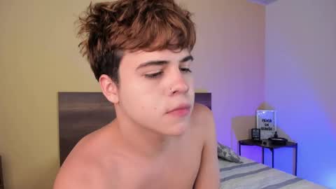 Snapshot of justinbiler chatting on 01-05-25, 03:45 Justin online show from 01-05-25, 03:45