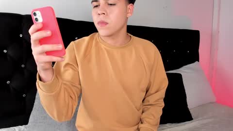 Snapshot of justinbiler chatting on 02-05-25, 04:16 Justin online show from 02-05-25, 04:16