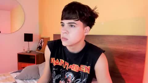 Snapshot of justinbiler chatting on 02-14-25, 03:36 Justin online show from 02-14-25, 03:36