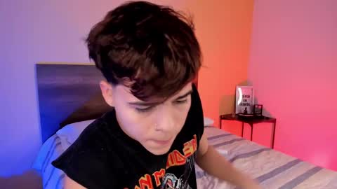 Snapshot of justinbiler chatting on 02-22-25, 12:40 Justin online show from 02-22-25, 12:40