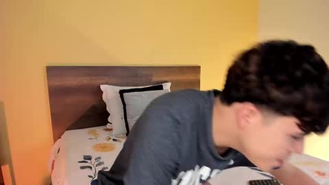 Snapshot of justinbiler chatting on 03-05-25, 12:33 Justin online show from 03-05-25, 12:33