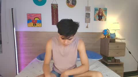 Snapshot of justinbiler chatting on 09-24-25, 12:08 Justin online show from 09-24-25, 12:08