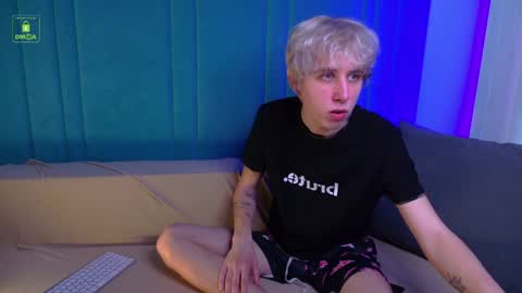 justTEEN online show from 05-07-26, 10:20