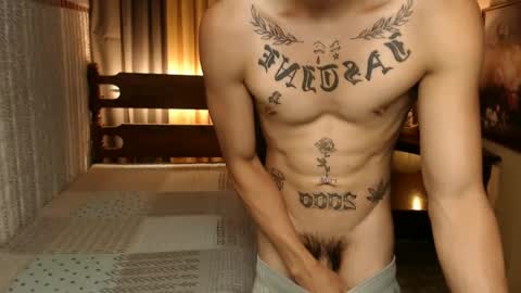 Snapshot of justine_hunk chatting on 12-04-24, 04:32 justine_hunk online show from 12-04-24, 04:32