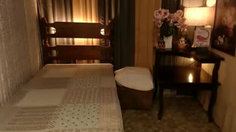 Snapshot of justine_hunk chatting on 02-26-25, 08:15 justine_hunk online show from 02-26-25, 08:15