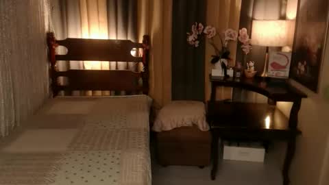 Snapshot of justine_hunk chatting on 10-05-25, 06:12 justine_hunk online show from 10-05-25, 06:12