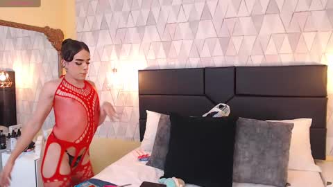 Justine online show from 02-14-25, 04:04