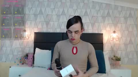 Justine online show from 09-13-25, 03:06