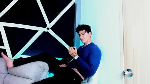 Snapshot of justinfuller_31 chatting on 09-19-25, 12:45 justinfuller_31 online show from 09-19-25, 12:45