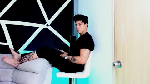 Snapshot of justinfuller_31 chatting on 10-19-25, 03:45 justinfuller_31 online show from 10-19-25, 03:45