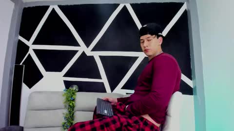 Snapshot of justinfuller_31 chatting on 11-03-25, 05:25 justinfuller_31 online show from 11-03-25, 05:25