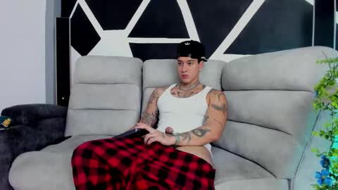 Snapshot of justinfuller_31 chatting on 11-08-25, 04:51 justinfuller_31 online show from 11-08-25, 04:51