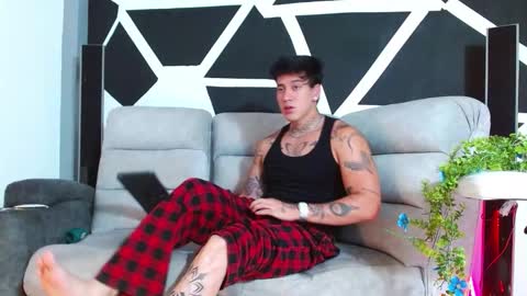 Snapshot of justinfuller_31 chatting on 11-28-25, 11:29 justinfuller_31 online show from 11-28-25, 11:29