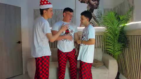 Snapshot of justingtime21 chatting on 11-28-25, 05:54 justingtime21 online show from 11-28-25, 05:54