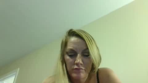 Snapshot of justjucijustice chatting on 11-16-25, 10:32 JustJuiciJustice online show from 11-16-25, 10:32