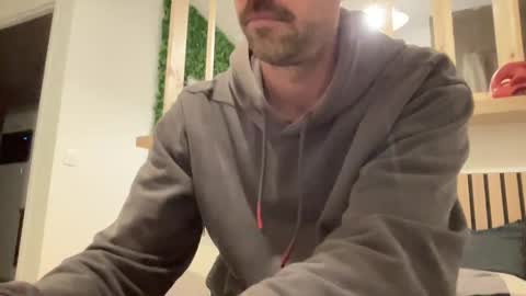 Snapshot of justmeandyou00 chatting on 02-20-25, 06:02 justmeandyou00 online show from 02-20-25, 06:02