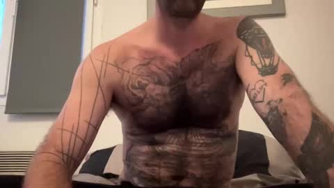 Snapshot of justmeandyou00 chatting on 03-04-25, 05:13 justmeandyou00 online show from 03-04-25, 05:13