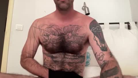 Snapshot of justmeandyou00 chatting on 10-06-25, 02:14 justmeandyou00 online show from 10-06-25, 02:14