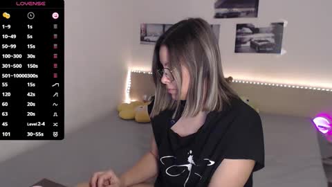 Julie online show from 03-13-26, 05:19