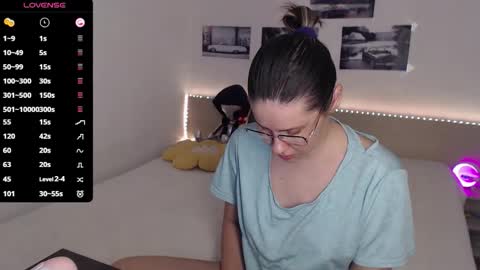 Snapshot of justmexy7 chatting on 04-27-26, 04:05 Julie online show from 04-27-26, 04:05