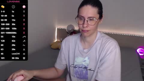Snapshot of justmexy7 chatting on 05-23-26, 04:07 Julie online show from 05-23-26, 04:07