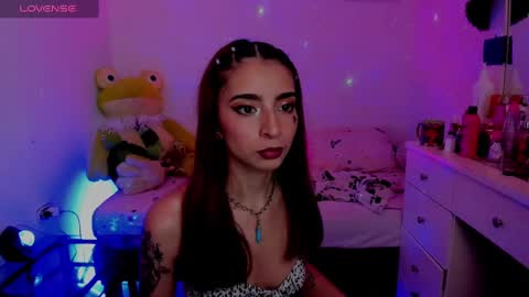 Snapshot of justmia_ chatting on 01-07-25, 09:07 Mia online show from 01-07-25, 09:07